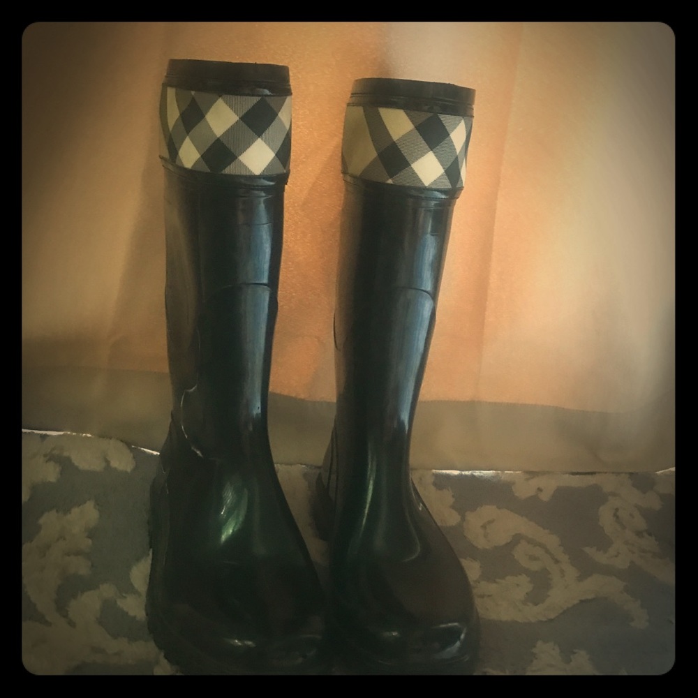Authentic Burberry rain boots